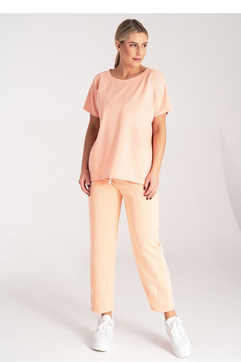 Elegant cotton-blend t-shirt for women by Figl, showcasing a comfortable fit with short sleeves, perfect for casual luxury.