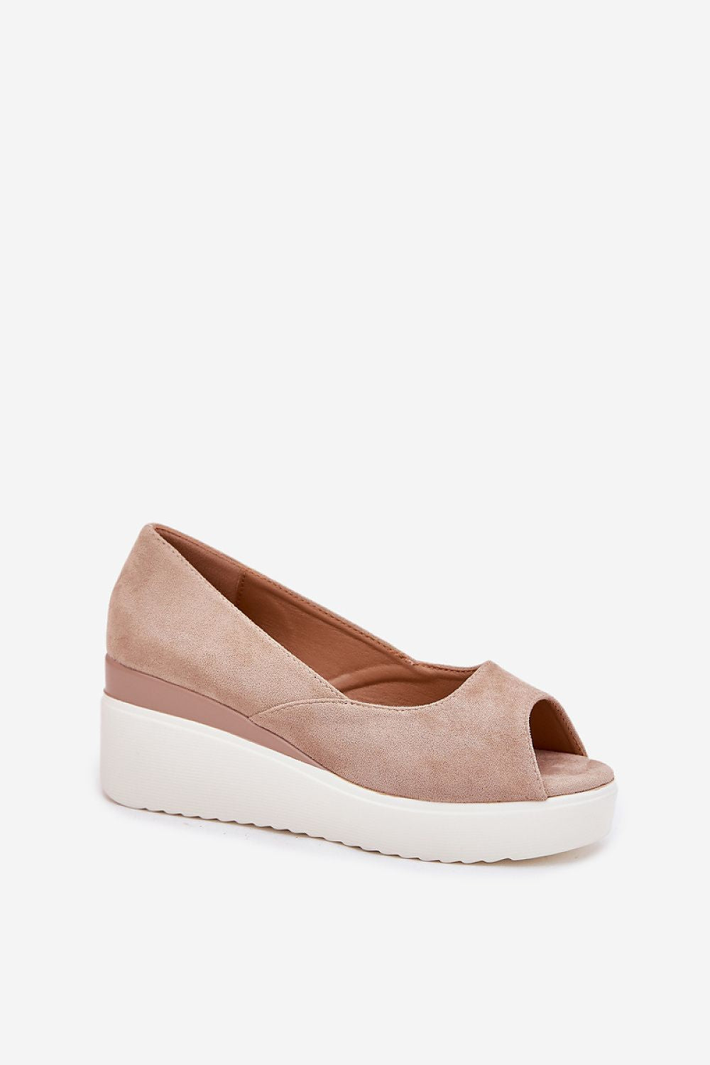 Step in Style's luxury women's sandals made of eco-suede with a comfortable wedge heel, ideal for summer fashion.