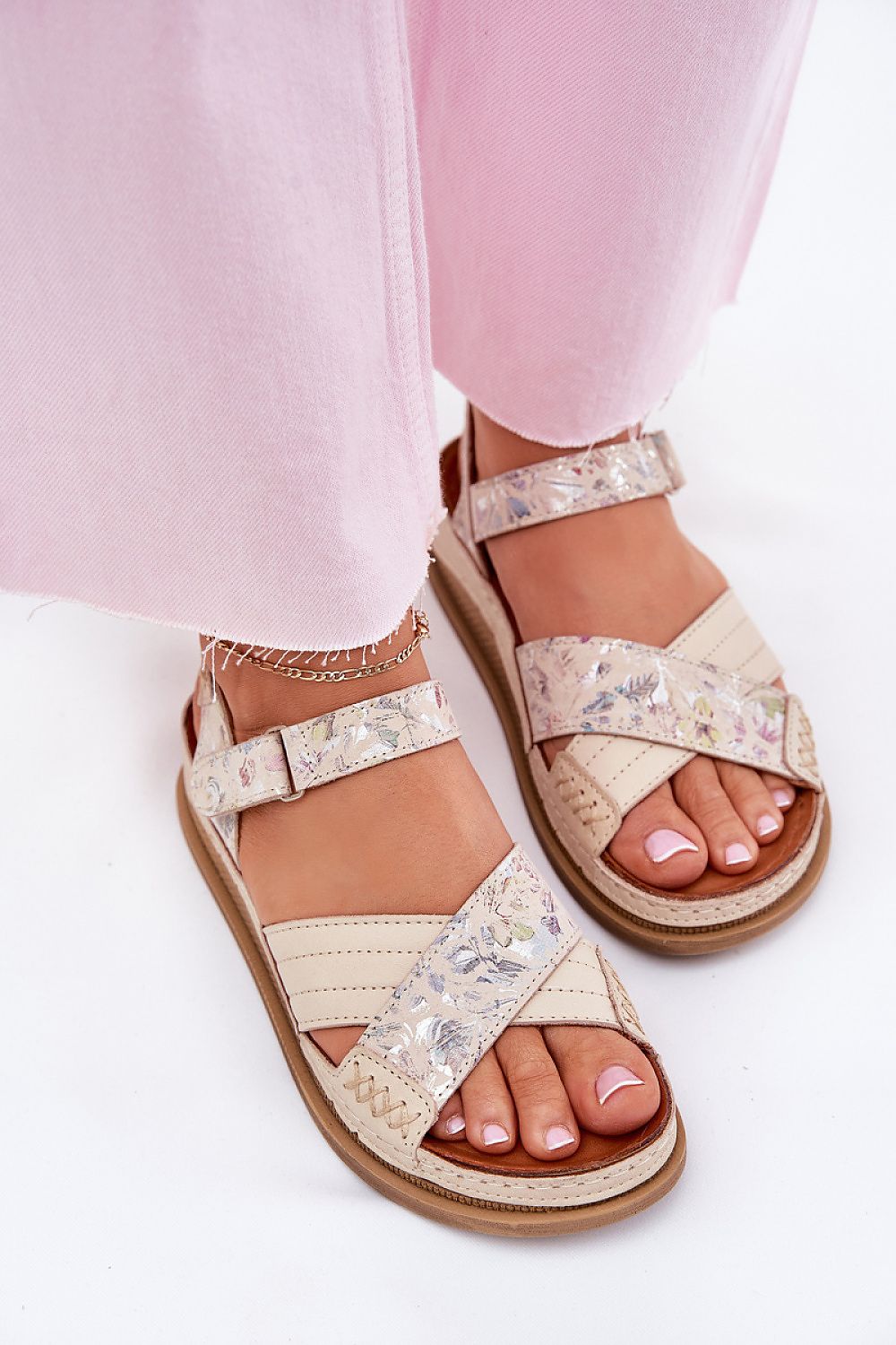 Chic Maciejka Women's Leather Platform Sandals showcasing natural leather craftsmanship and Velcro straps for comfort, available in EU sizes 36-41 by Step in Style.