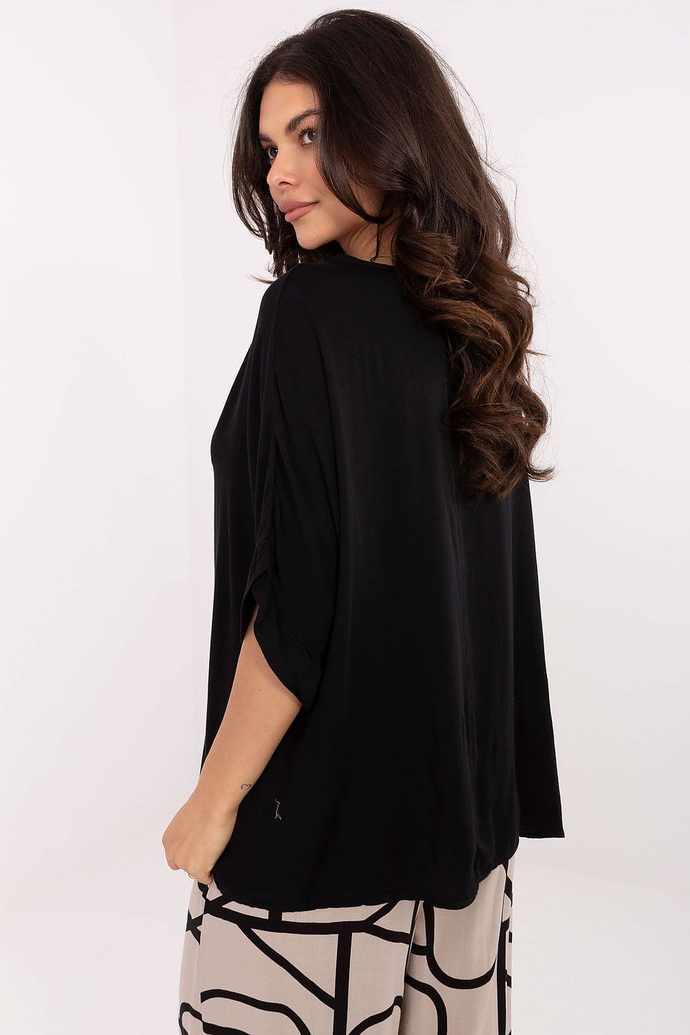 Och Bella's chic Viscose Blouse with elegant details, ideal for daily wear, exuding sophistication and comfort.