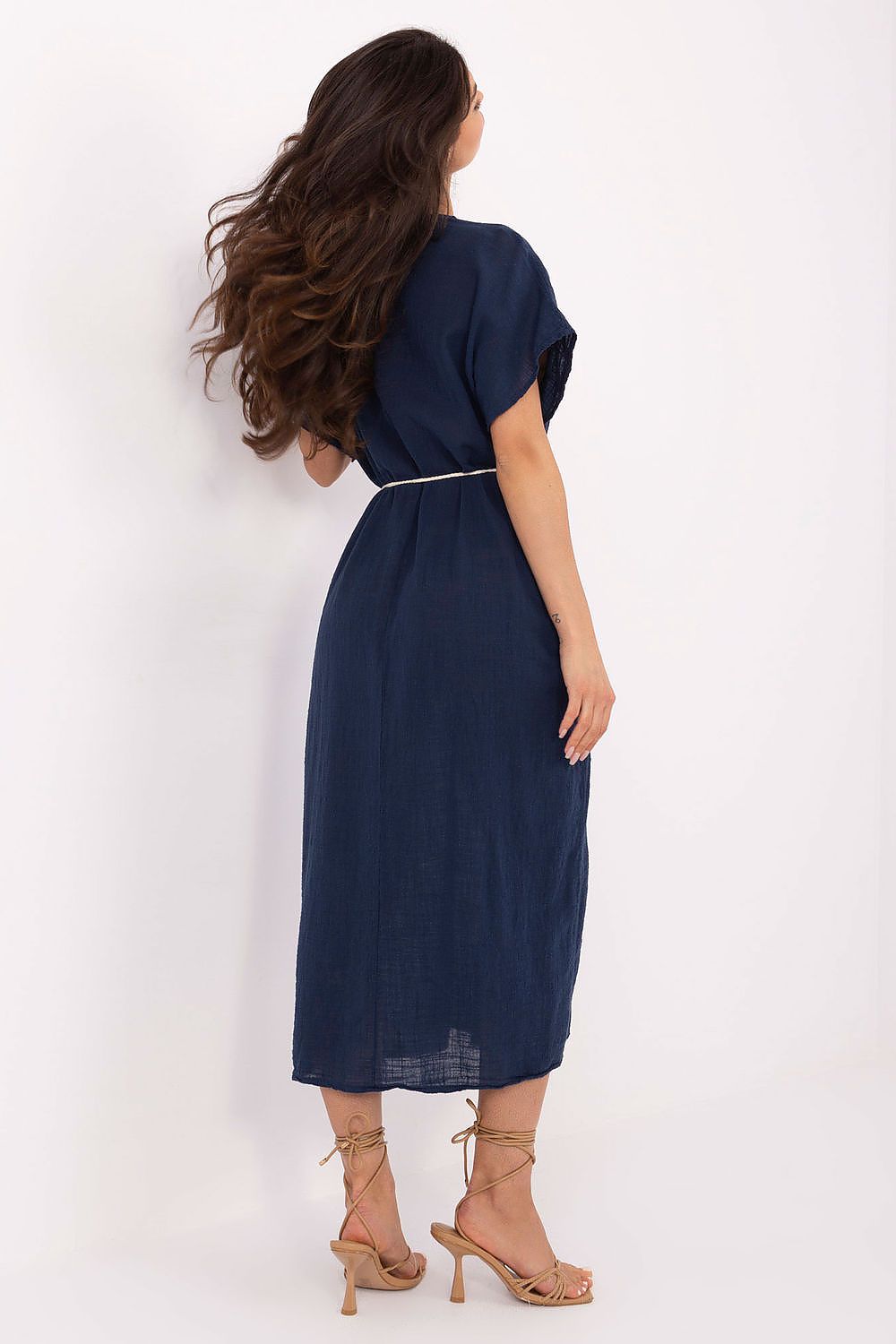 Stylish and versatile Och Bella midi shirt dress with pockets and decorative fringes on the belt, ideal for warm summer outings.