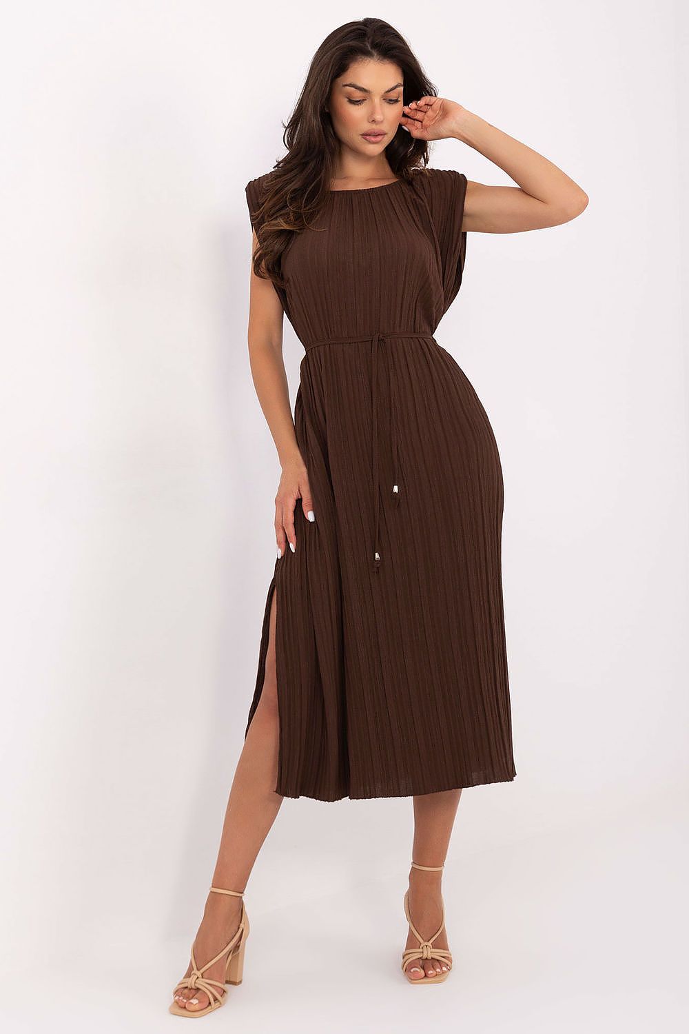 Stylish display of the Italy Moda midi dress cinched at the waist with a belt, accentuating the feminine silhouette for versatile wear.