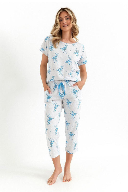 Luxury women's cotton pyjamas set by Cana featuring a stylish design with pockets, perfect for comfort during sleep and relaxation.