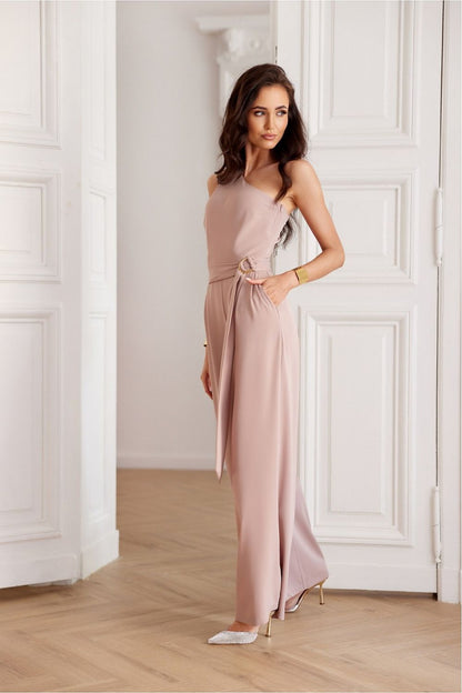 Stylish flared trousers of the Isotta elegant jumpsuit by Roco Fashion, showcasing comfort and modern elegance.