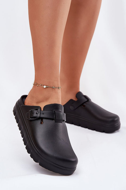 Luxury women's platform clogs with adjustable strap by Step in Style, featuring a chic design and comfortable foam material for all-day wear. Available in EU sizes 37 to 41, perfect for summer walks.