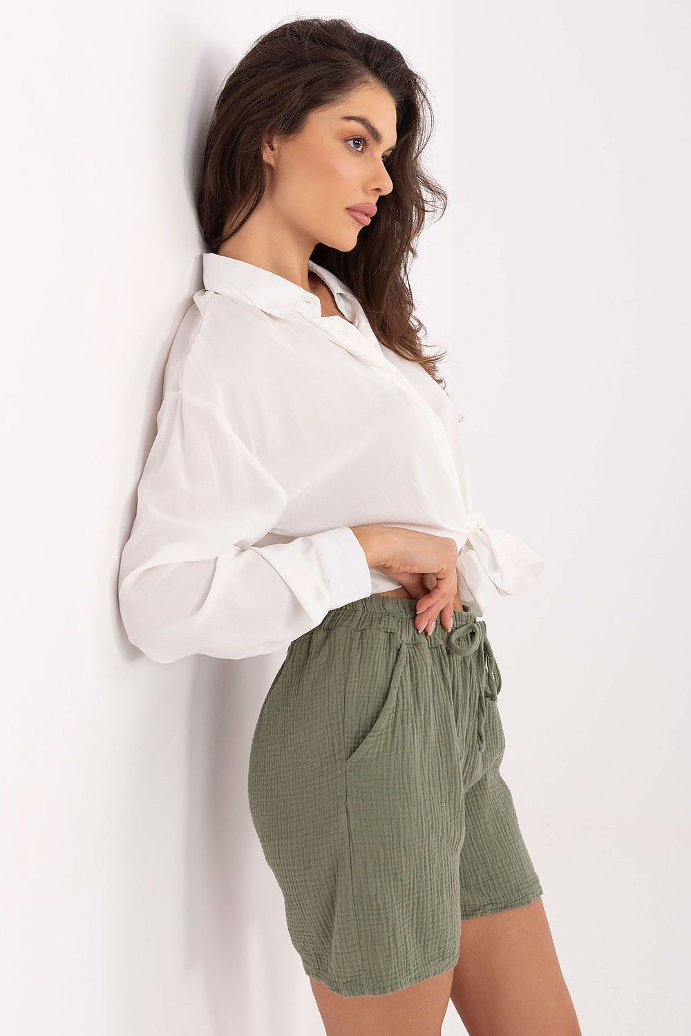 Elegant luxury cotton muslin women's shorts by Italy Moda in high waist, wide leg design, perfect for casual summer outings.