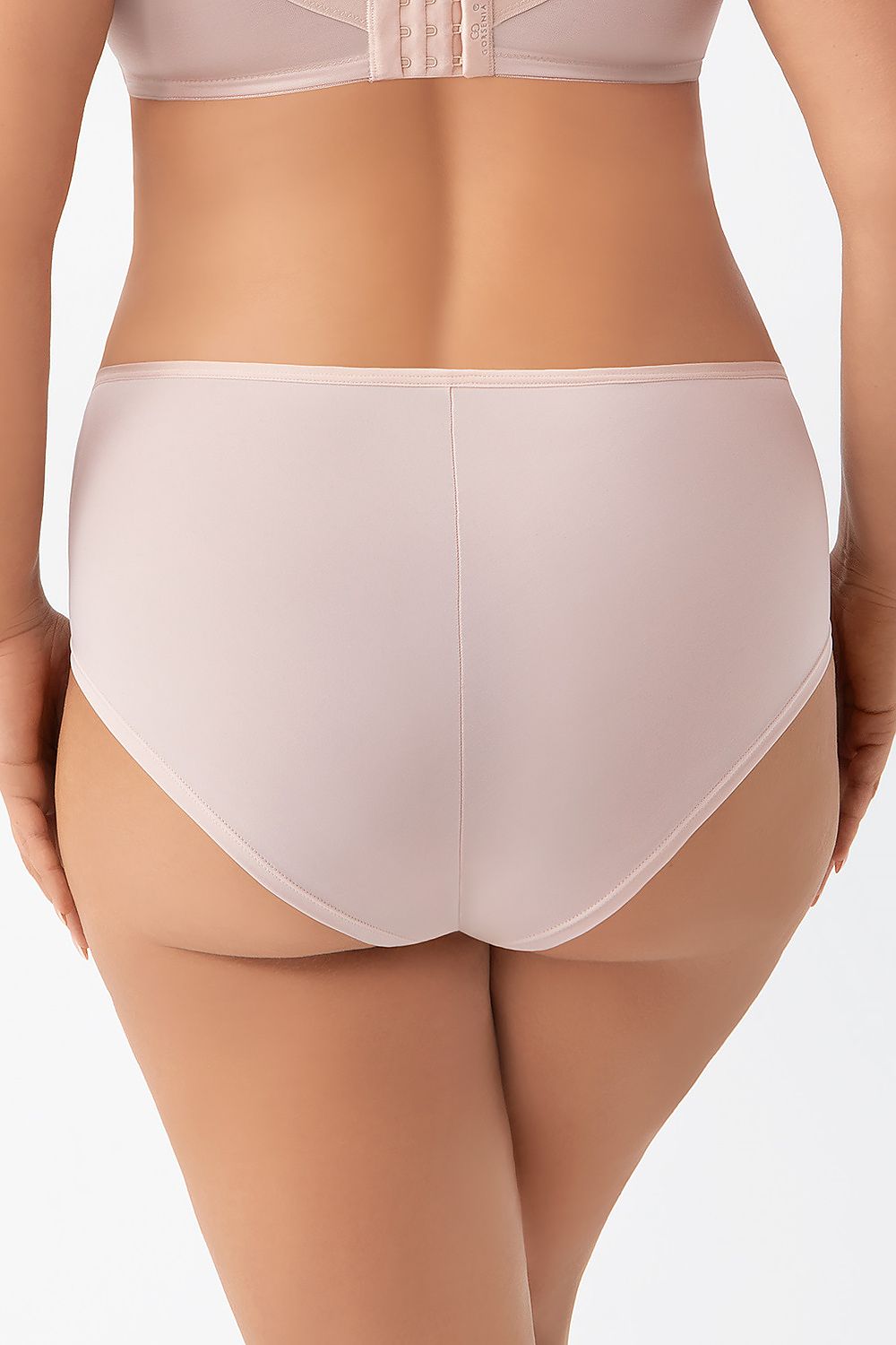 Gorsenia Lingerie high-waisted panties in elegant embroidery, showcasing a luxurious blend of comfort and femininity, perfect for daily wear or special occasions.