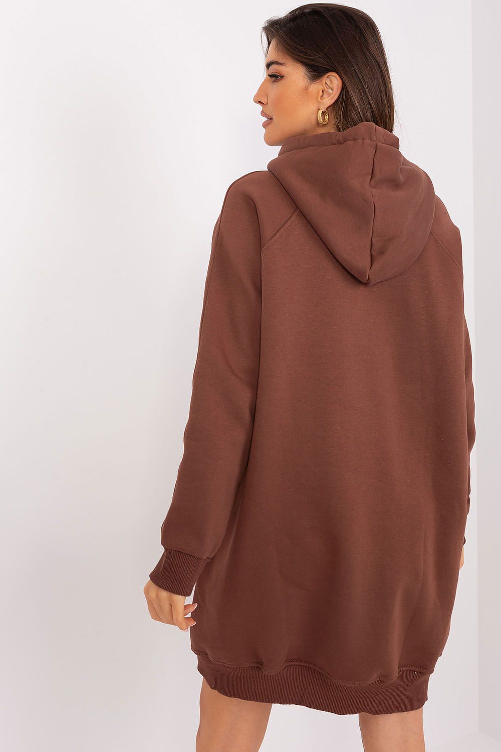 Elegant Ex Moda Women's Long Hooded Sweatshirt, featuring a practical hood and kangaroo pocket, perfect for chilly days.