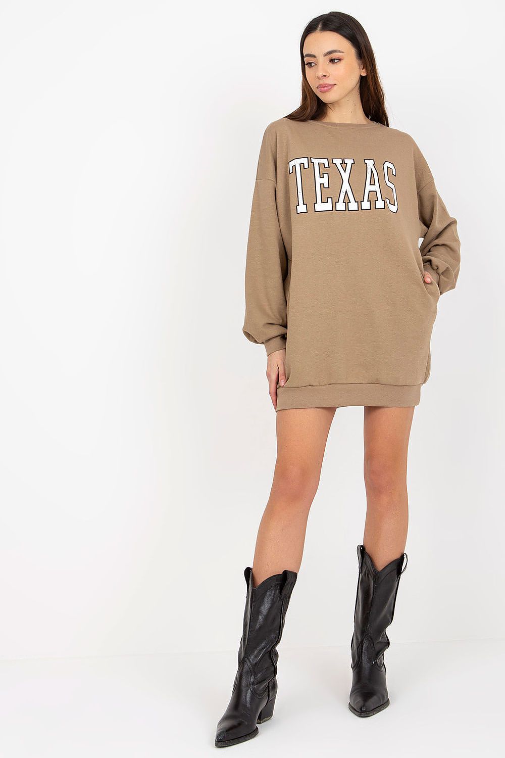 Luxurious long casual sweatshirt for women by Ex Moda, crafted from a comfortable cotton-polyester blend, showcasing a minimalist design with modern fashion appeal.