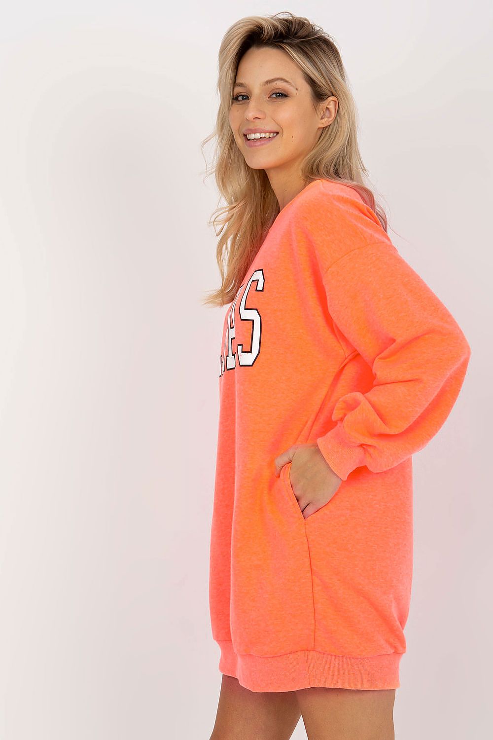 Luxurious cotton-polyester blend sweatshirt for women by Ex Moda, designed for comfort and elegance on cooler days.