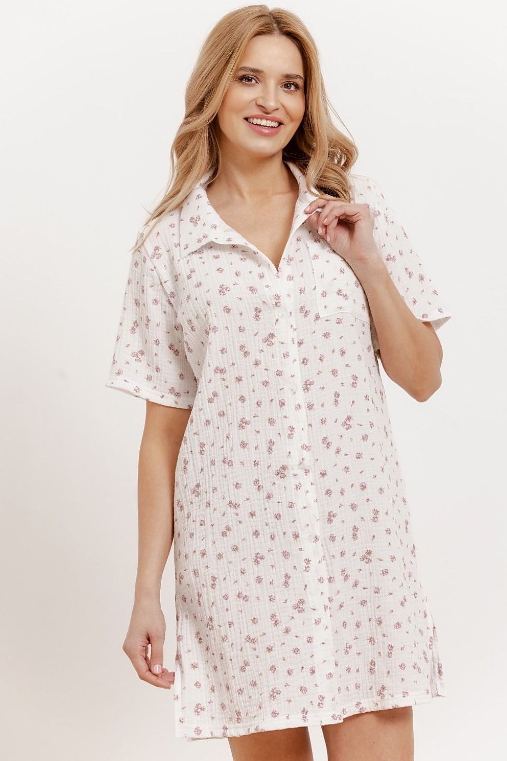 Close-up of Taro's luxurious knee-length nightshirt designed in soft cotton, showcasing the buttoned classic collar and delicate pocket for an elegant touch.