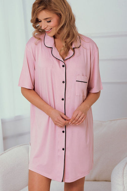 Soft and stylish nightshirt by Taro made of fine viscose, showcasing short sleeves, a classic collar, and a practical chest pocket.