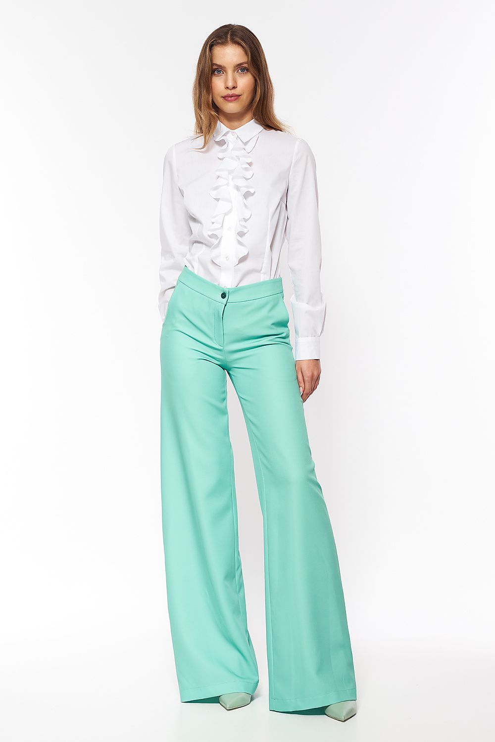 Stylish cotton blend shirt with a ruffled collar by Nife, perfect for adding sophistication to casual outfits or formal occasions, designed in sizes EU 36-44.