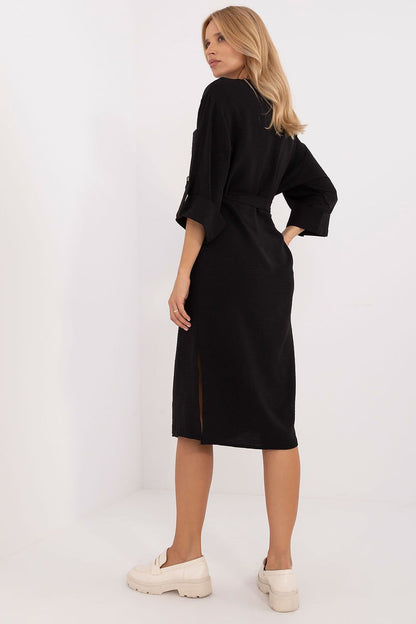 Chic Lakerta midi dress available in sizes S/M and L/XL, designed for effortless daytime elegance.