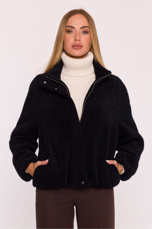 Luxurious oversized women's jacket by Moe, crafted from soft knitwear for a casual and contemporary look, featuring a stand-up collar and practical zip fastening.