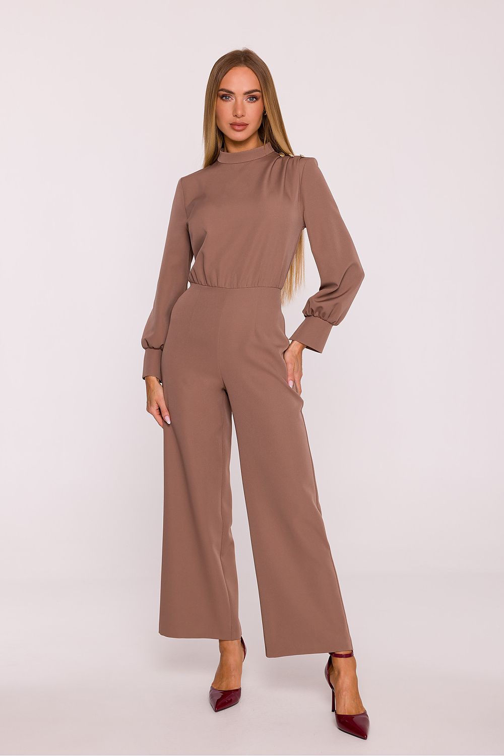 Elegant smooth fabric jumpsuit from Moe featuring a sophisticated stand-up collar and fitted waist, perfect for enhancing your silhouette.