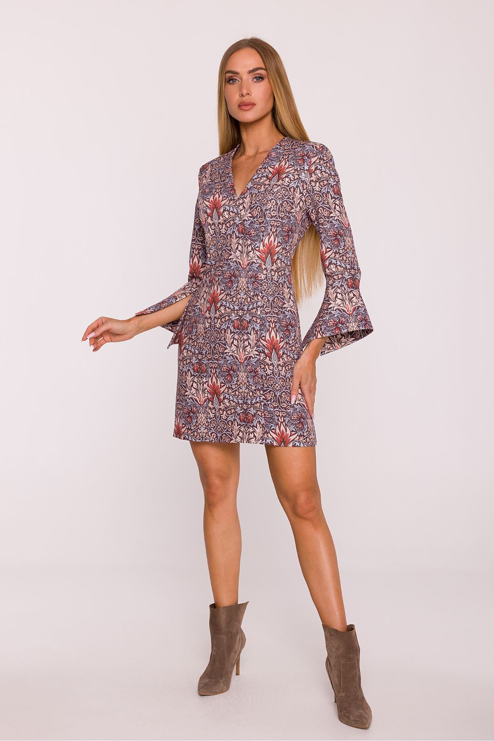 Moe Floral V-Neck Daydress in Mini Length with Elegant 7/8 Sleeves, featuring a vibrant plant print and a flattering silhouette, perfect for stylish women.