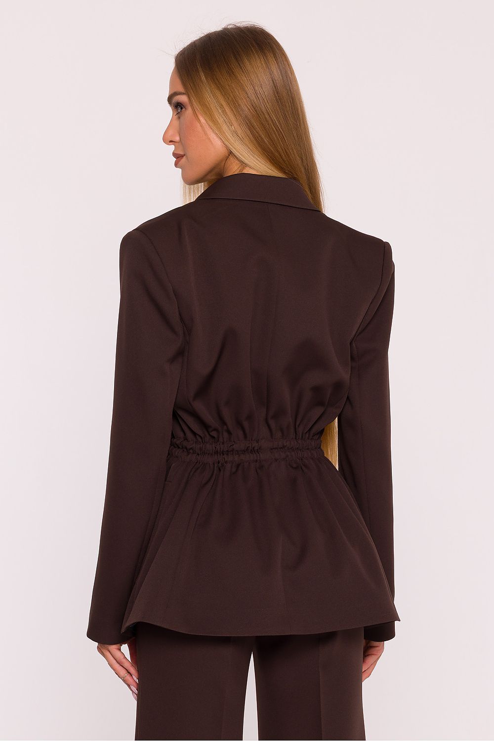 Stylish women's blazer by Moe with a modern oversized fit, designed for versatility and comfort in striking matte finish.