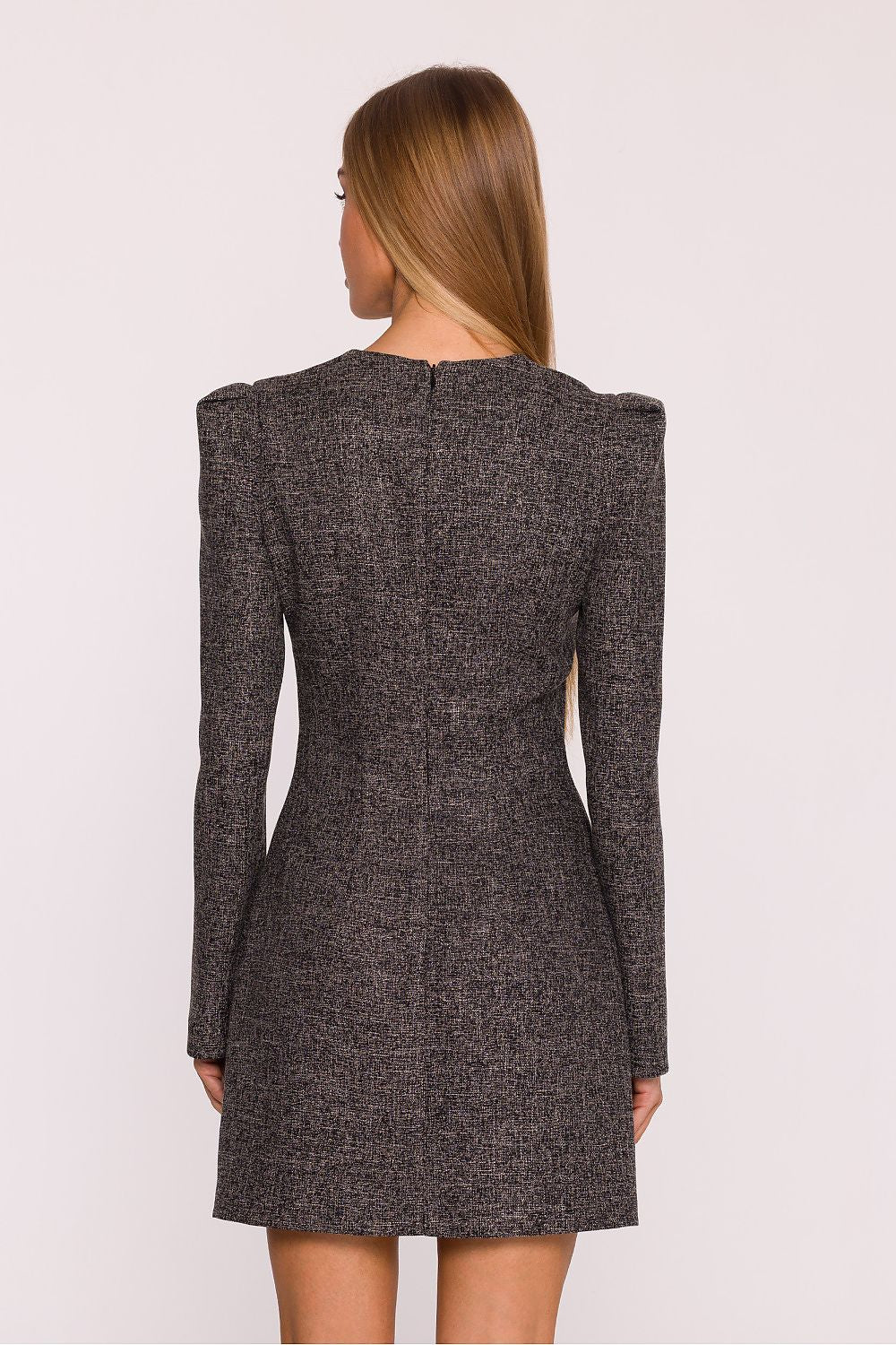 Elegant tweed daydress by Moe, featuring luxurious puff sleeves, a stylish V-neck, and a decorative chiffon bow brooch, designed for sophisticated women.