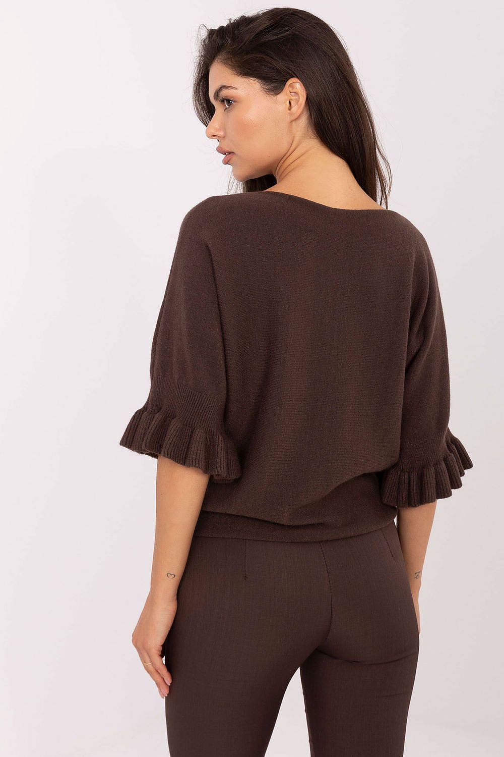 Italy Moda women's jumper in EU size 0, embodying a blend of modern elegance and everyday comfort with luxurious fabric.