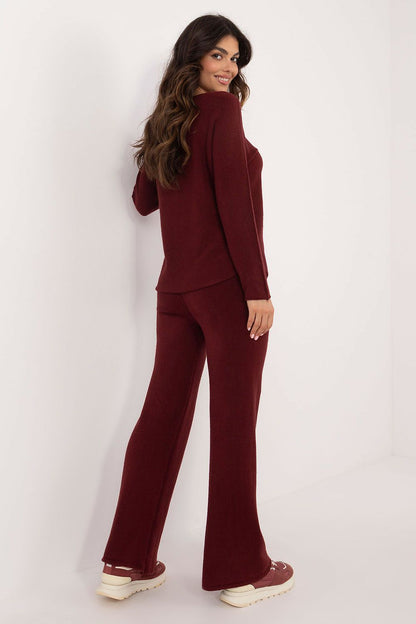 Luxury casual women's sweater set by Italy Moda featuring a soft blend of viscose, polyester and nylon. The set includes a classic round-neck sweater and high-waisted wide-leg pants, perfect for everyday elegance.