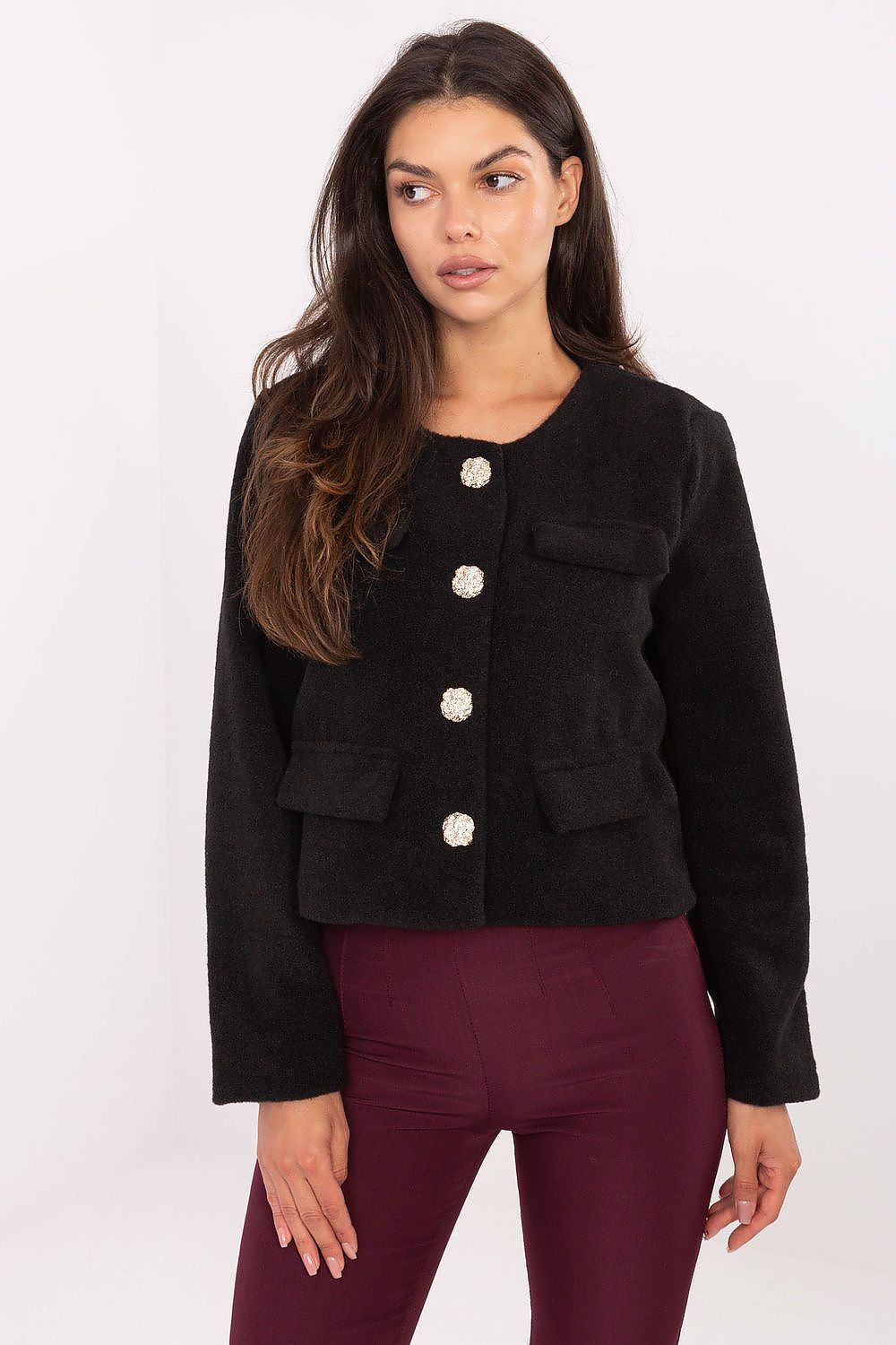 Elegant Rue Paris women's jacket in a timeless short cut with button fastening, suitable for formal occasions and everyday wear. Perfectly styled for a luxurious professional look.