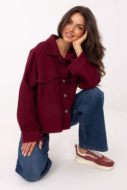 Timeless women's long sleeve denim shirt by Rue Paris, showcasing a classic cut with practical chest pockets. Made from breathable cotton and spandex blend for superior comfort and a perfect fit, ideal for casual outfits.