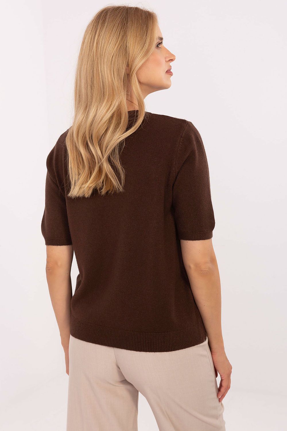 Sophisticated women's sweater with a round neckline and short sleeves, featuring pearl embellishments, designed by Factory Price for elegance and comfort.
