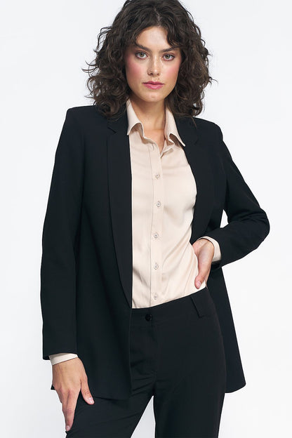 Nife elegant unfastened blazer in various sizes, perfect for creating sophisticated office outfits or casual looks for meetings.