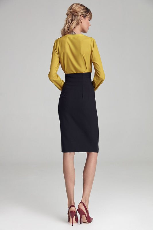 Elegant knee-length pencil skirt by Nife featuring luxurious golden snap details, perfect for sophisticated office styling, available in sizes EU 36 to EU 44.