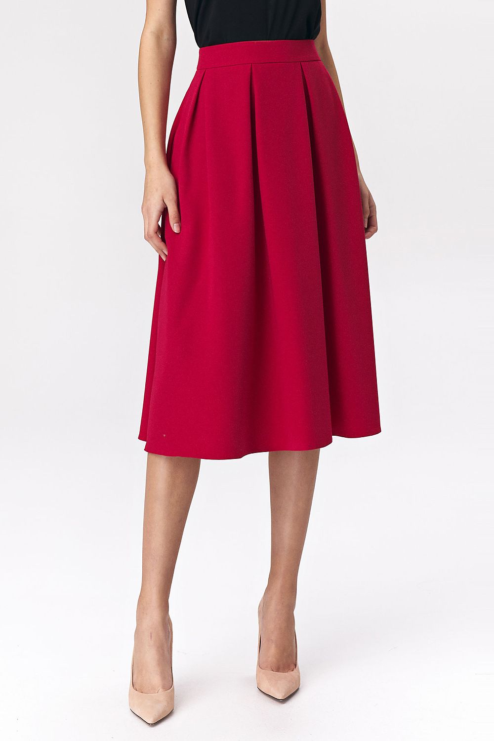 Elegant Red Midi Skirt with Flared Design by Nife, crafted from a soft viscose blend, showcasing a luxurious style suitable for both office and casual wear.
