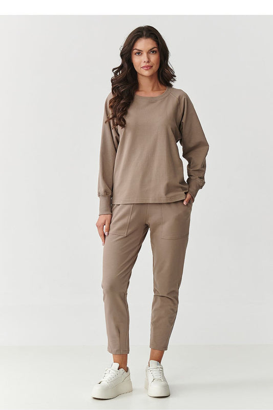 Luxury Women's Comfortable Makadamia Tracksuit Set in a stylish cotton blend, perfect for casual wear or lounging, available in sizes EU 36-42.