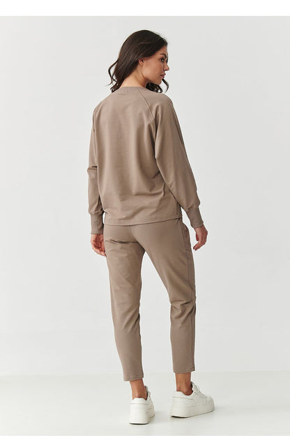 Luxurious Makadamia women's tracksuit set featuring a stylish cotton blend fabric for ultimate comfort and elegance, available in sizes EU 36-42.