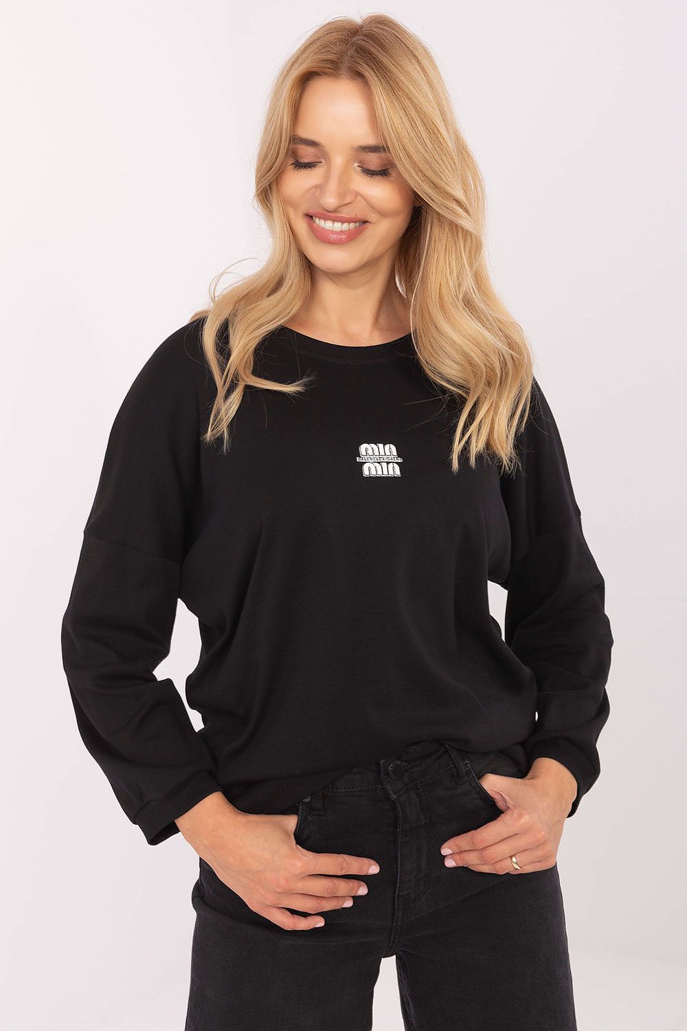 Elegant fit of Relevance's luxury cotton blend blouse for women, tailored for sizes EU 0 with a chic and refined look.