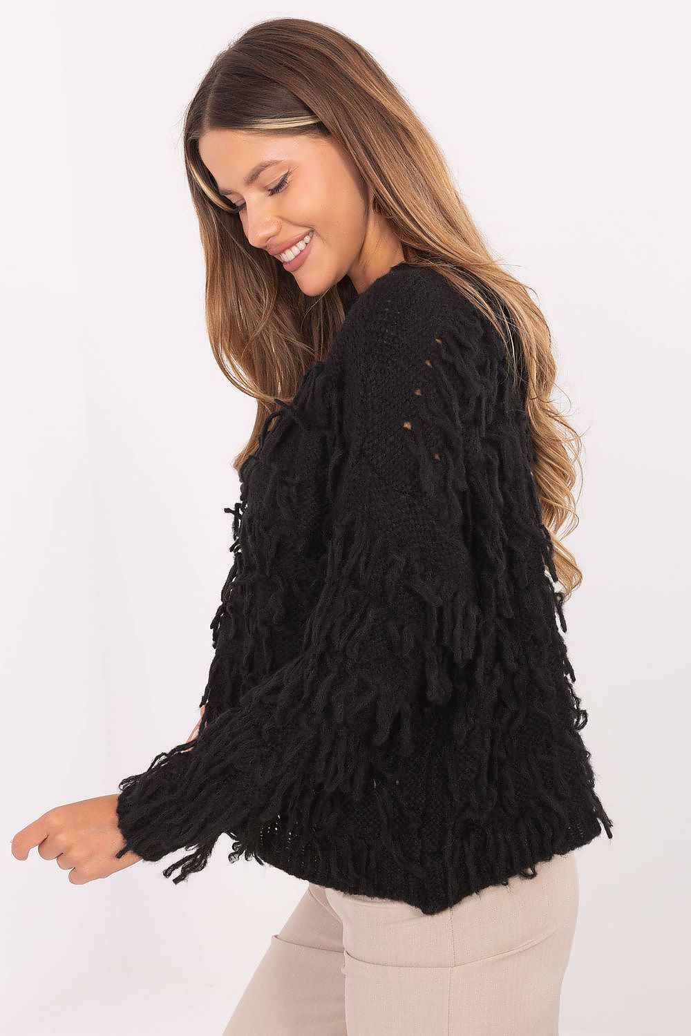 Detailed view of the Luxe Rue Paris Jumper's stitching and luxurious blend of materials, representing the quality craftsmanship of Rue Paris for EU size 0.