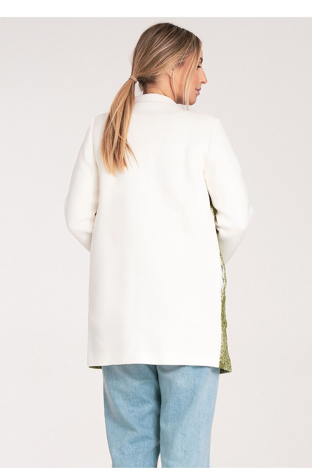 Elegantly designed Figl wool-blend coat in luxurious hues, offering warmth and style, perfect for winter wear.