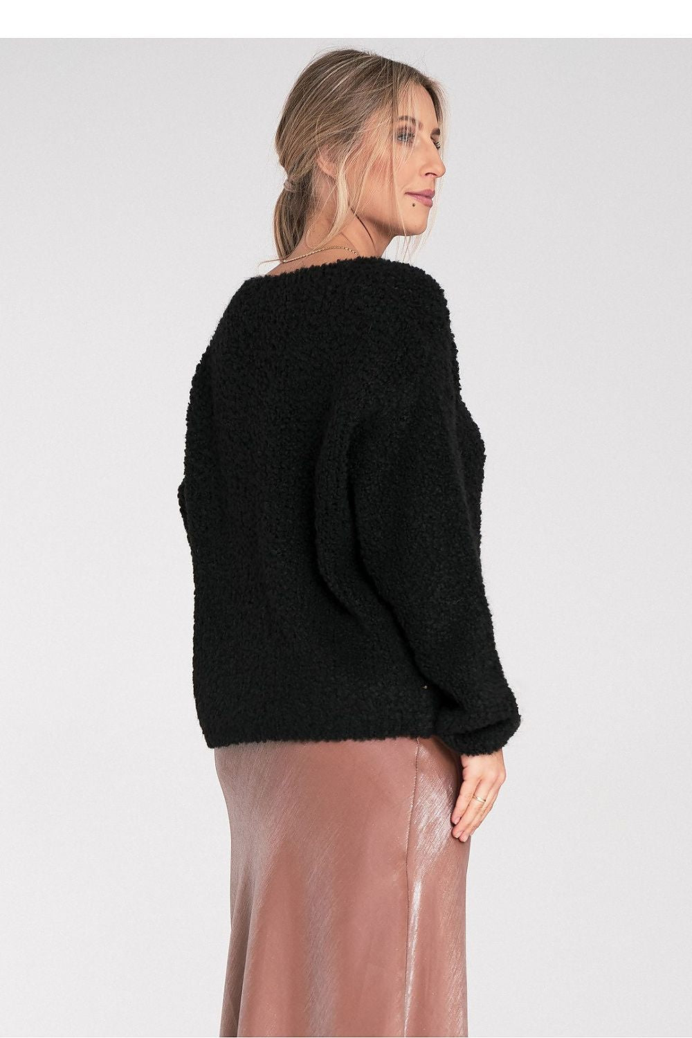 Close-up of premium Figl women's jumper, highlighting luxurious acrylic and spandex fabric blend, size EU 0.