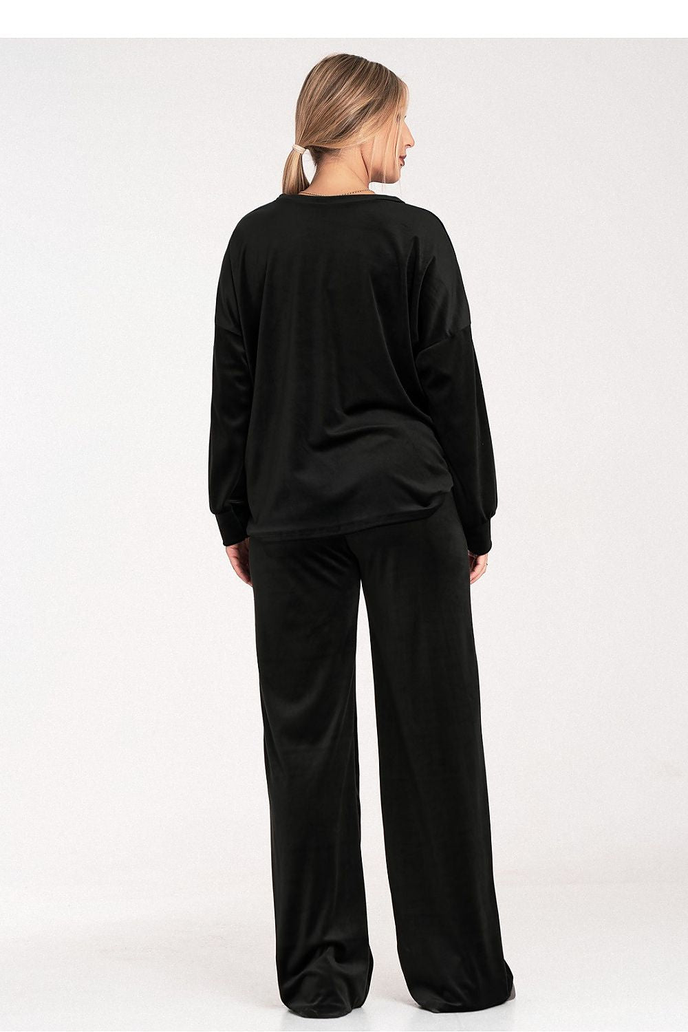 Close-up of the Luxury Figl Women's Dress showcasing the high-quality spandex-blend material and elegant fit, ideal for formal occasions.