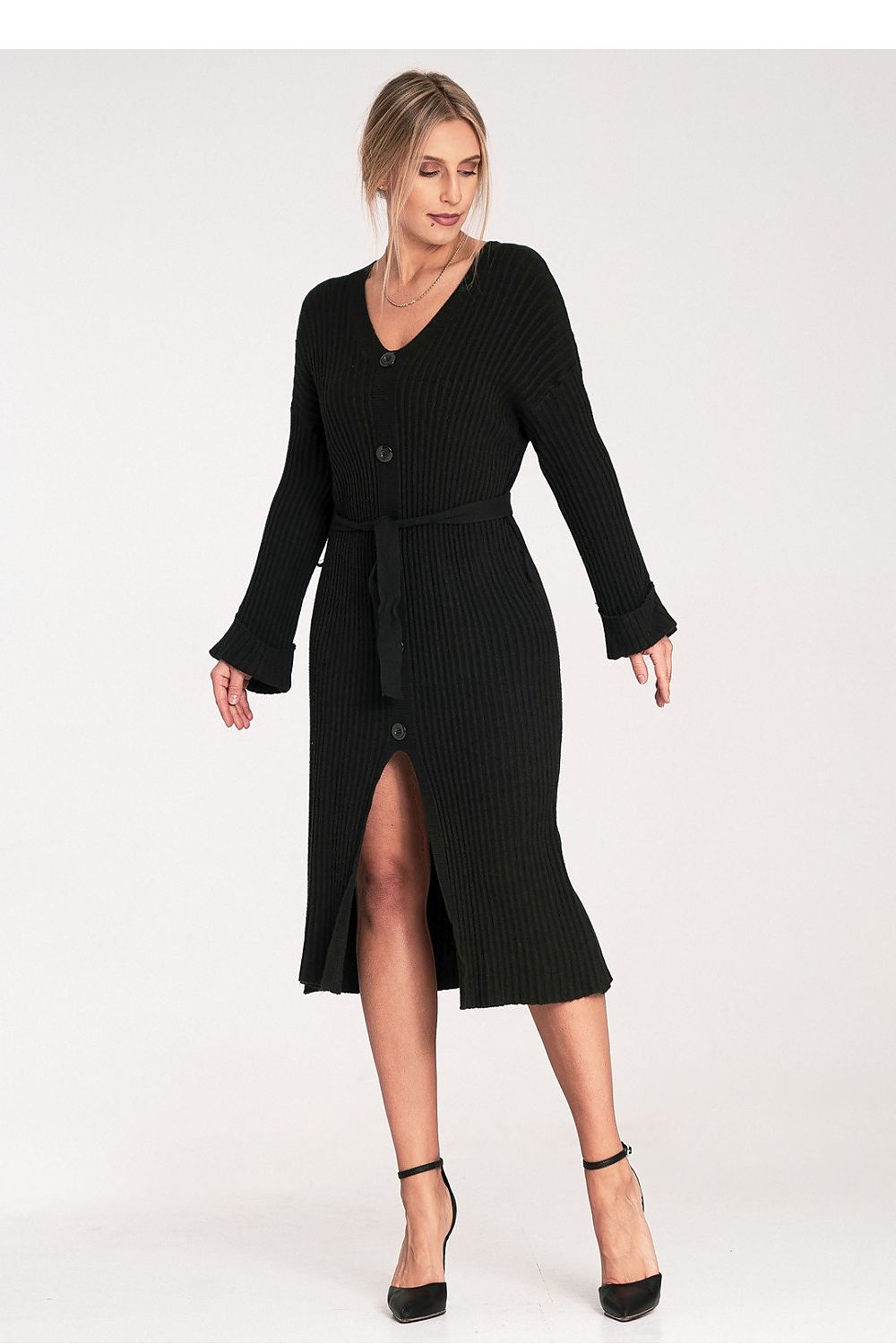 Elegant Figl daydress design featuring a sophisticated silhouette, tailored in 50% viscose, ideal for upscale events.