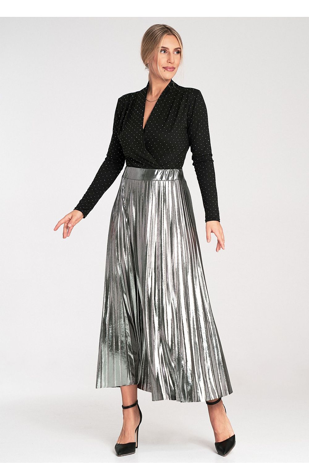 Luxury Figl Shapewear Body displayed on a model, highlighting its flattering silhouette and design tailored for EU S/M | US S/M size.