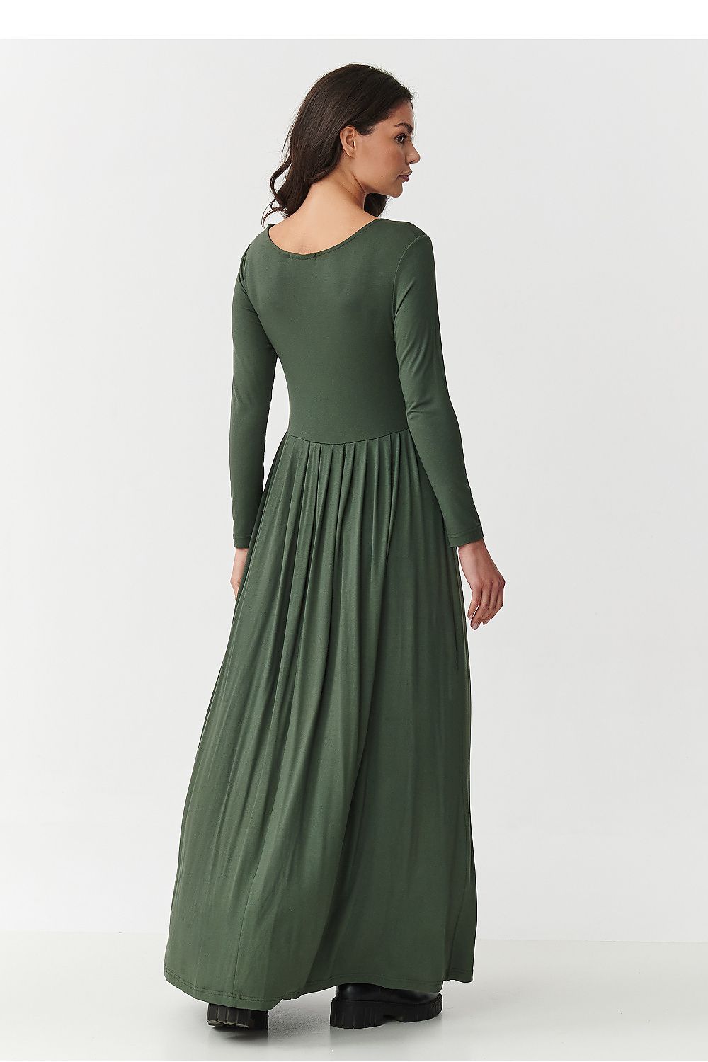 Luxurious Makadamia daydress in elegant viscose blend, showcasing vibrant colour and sophisticated design for sizes EU 36-42.