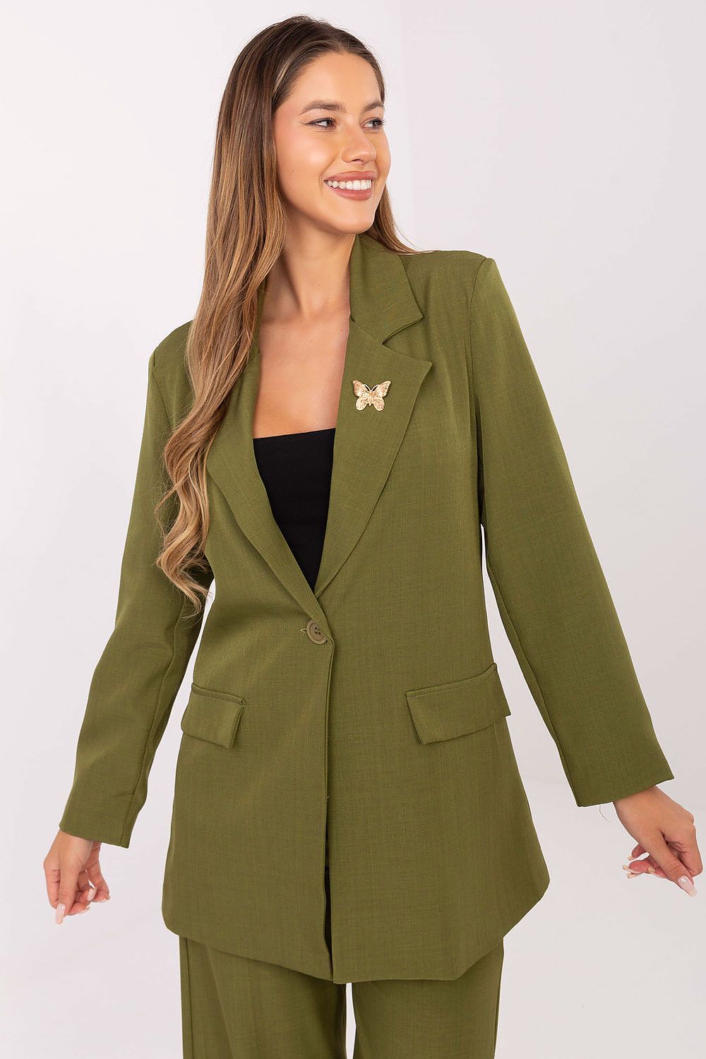 Elegant women's blazer with shoulder pads and decorative brooch from Rue Paris, featuring a classic design perfect for formal meetings and everyday styles.