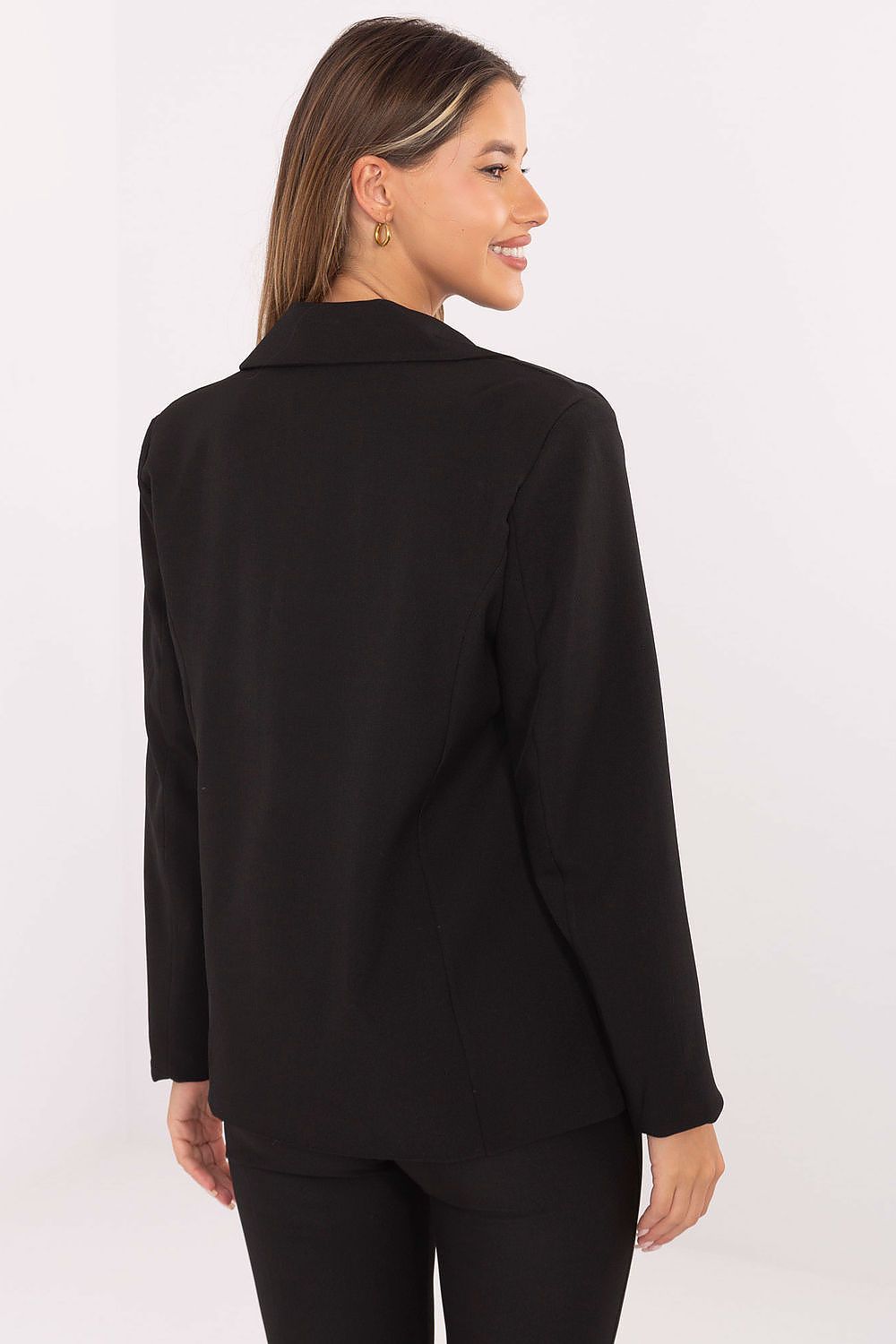 Fashionable Rue Paris jacket presented against a stylish backdrop, illustrating its elegance and comfort in every wear.