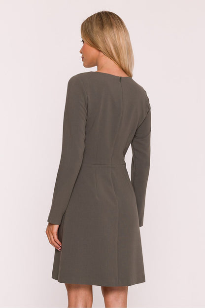 Stylove elegant daydress featuring golden buttons, showcasing its A-line silhouette and luxurious fabric.