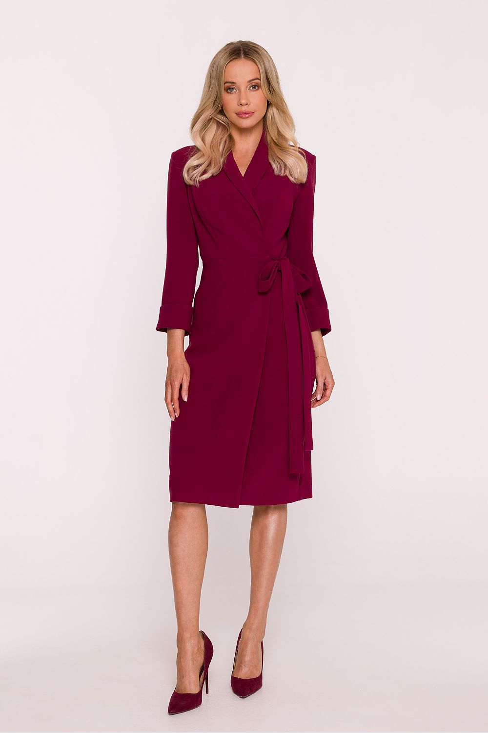 Stylish 7/8 length sleeves with rolled cuffs on a daydress by Stylove, highlighting modern elegance and comfort.