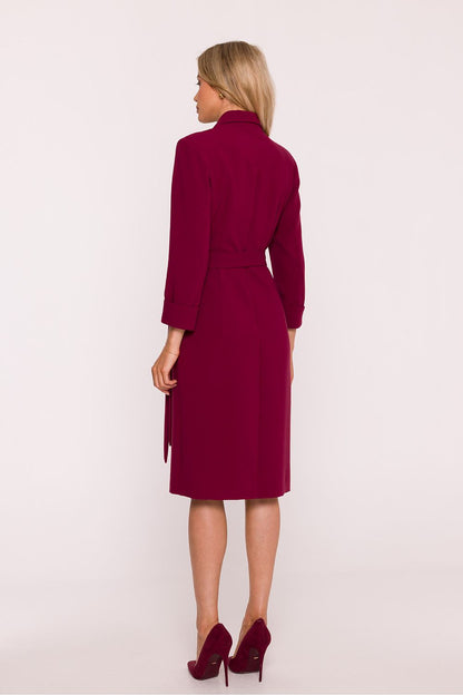 The dainty waist tie belt of the chic wrap-around daydress by Stylove, accentuating the feminine silhouette in luxurious style.