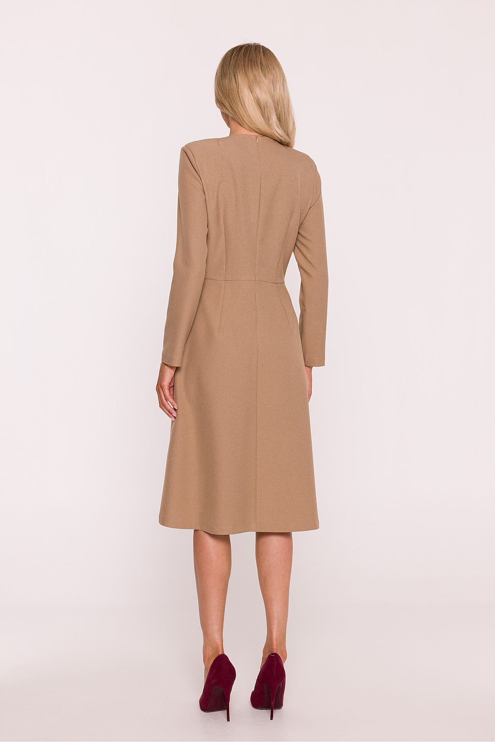 Elegant Stylove Daydress crafted from smooth fabric, featuring a semi-circular neckline and decorative bows, available in sizes S-XXL, perfect for formal and casual occasions.
