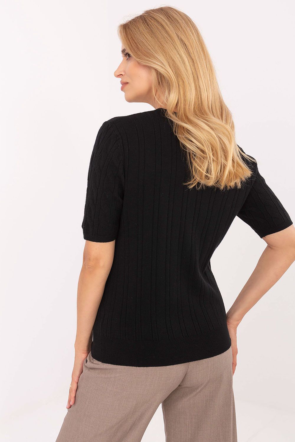 Casual yet elegant women's sweater displayed in EU size 0, made by Factory Price, with a sophisticated V-neck design.