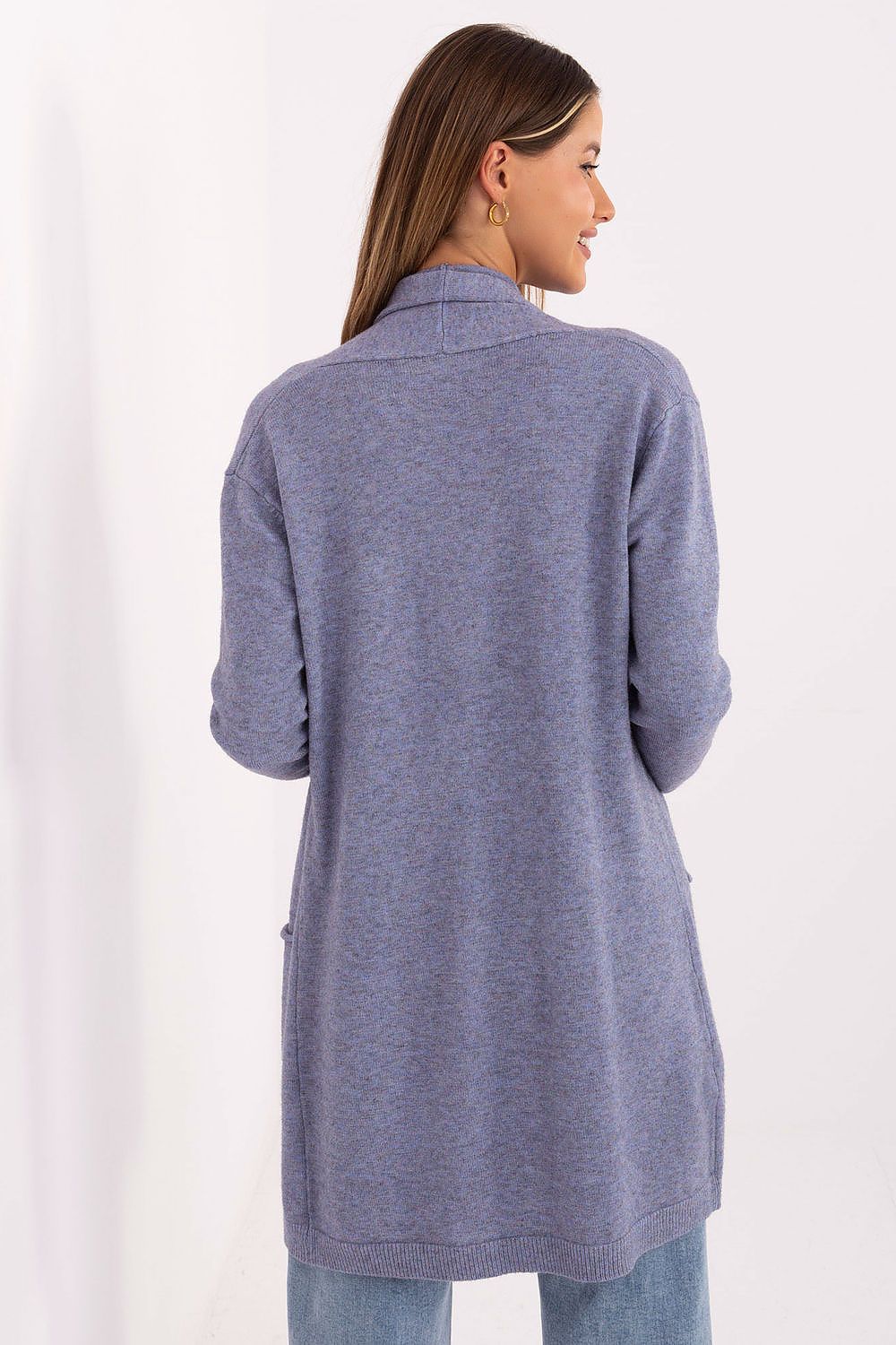 Luxurious women's cardigan by Factory Price, featuring a classic cut and practical pockets, offering both style and functionality.