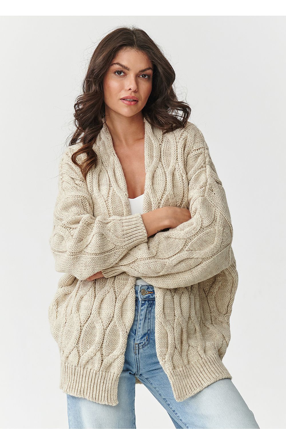 Makadamia women's oversized cardigan in elegant cappuccino, crafted from high-quality soft thick knit, ideal for adding comfort and style to autumn-winter outfits.